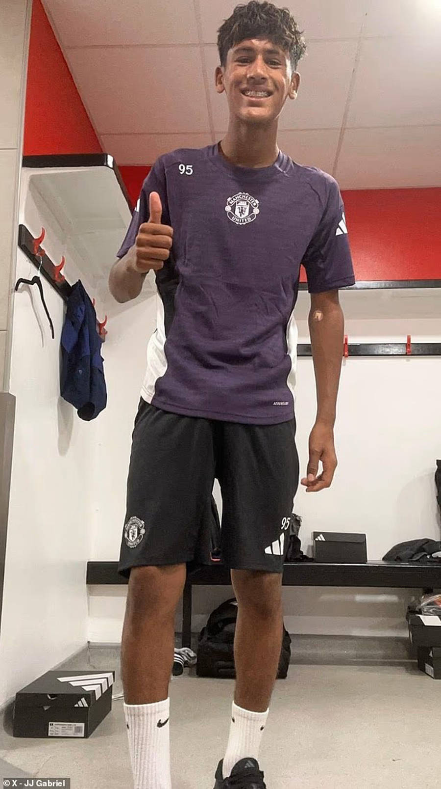 曼联14岁小梅西获正式球衣号码!创造一纪录,预示下赛季发展计划