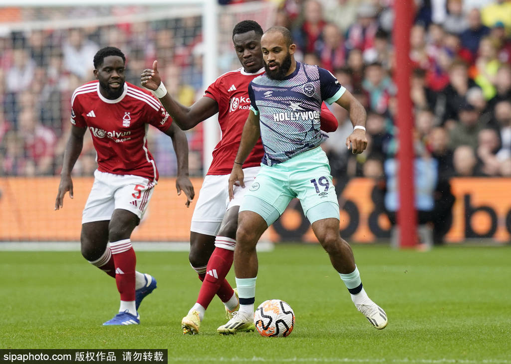 曼联四大球员欲离队,主帅阿莫林放狠话:想走没那么容易!