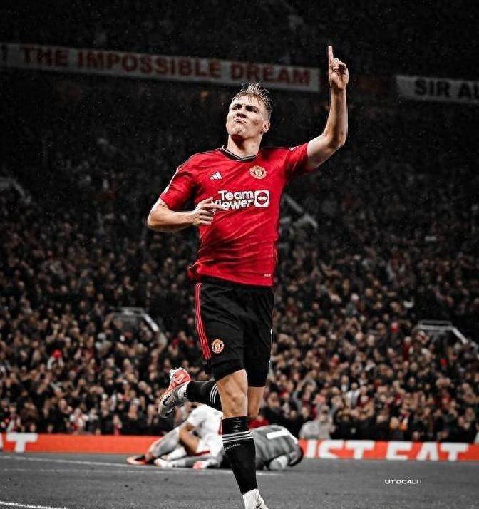 9000万欧!曼联锁定22岁德甲锋霸,卖人筹钱交易或引发足坛连锁反应