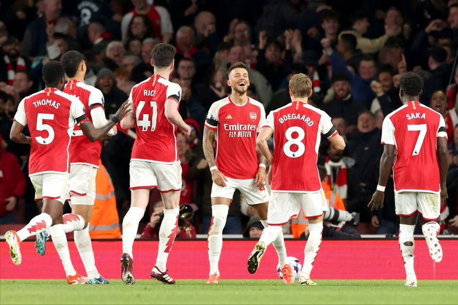 英超回顾:谁能终结曼城五连冠?红军旱死,蓝军涝死,枪手和曼联很有希望