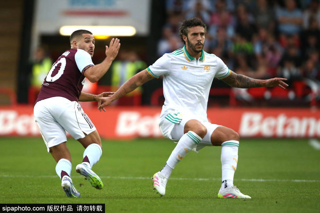 西甲新赛季首战临近,比利亚雷亚尔能否克服核心缺阵难题?