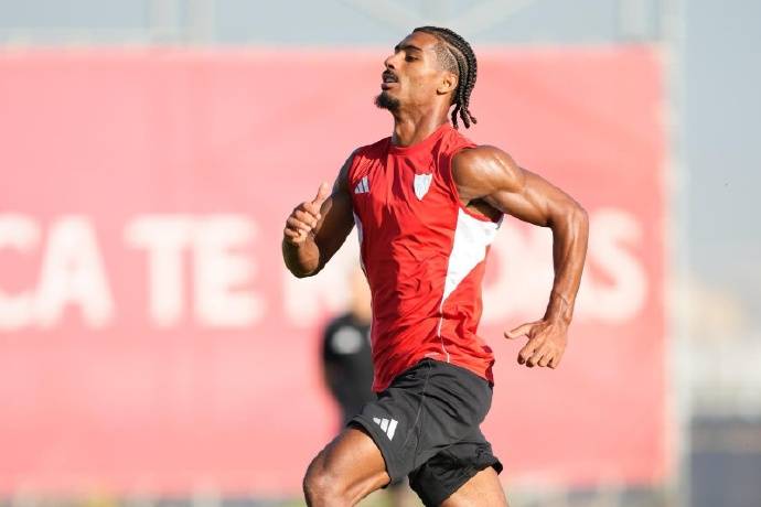 塞维利亚中卫洛伊克·巴代即将转会勒沃库森:德甲防线迎来强援