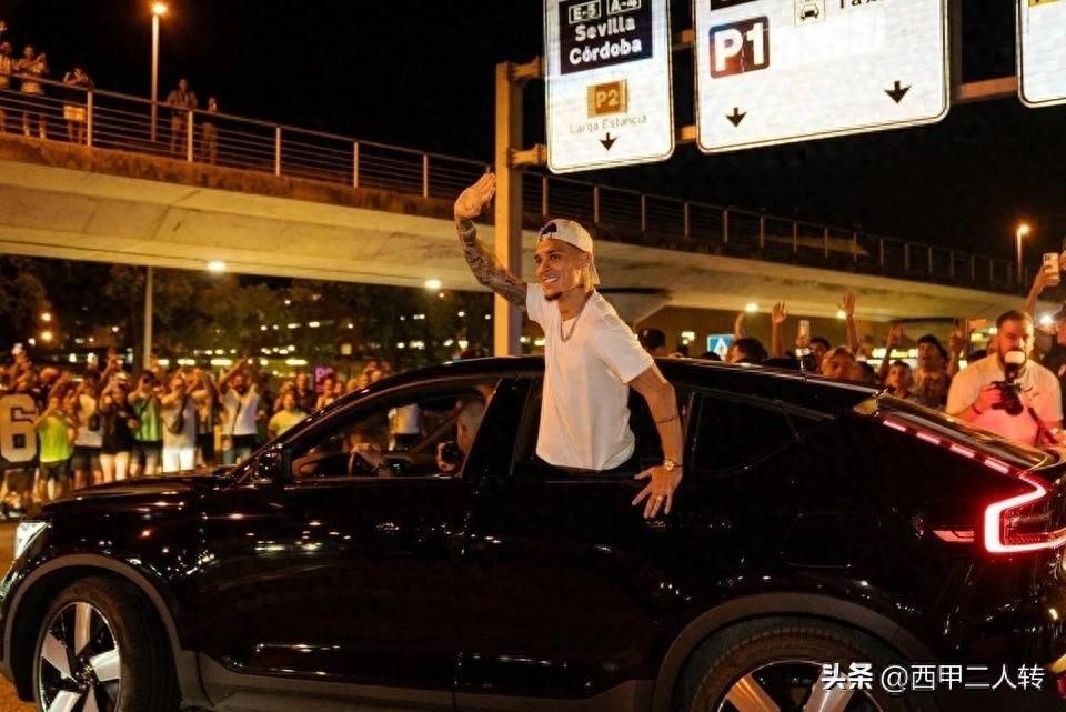 不只有安东尼,西甲贝蒂斯俱乐部一口气引进2名前曼联球员