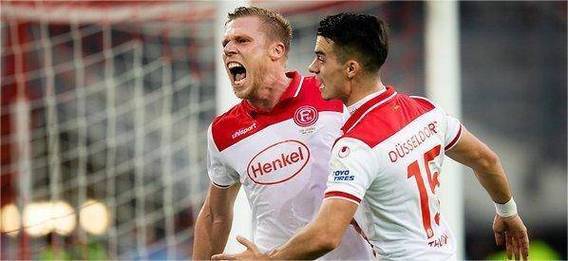 德甲冲前与争冠对冲战:沃夫斯堡主场拿分追前二,科隆客场守冠扩差距