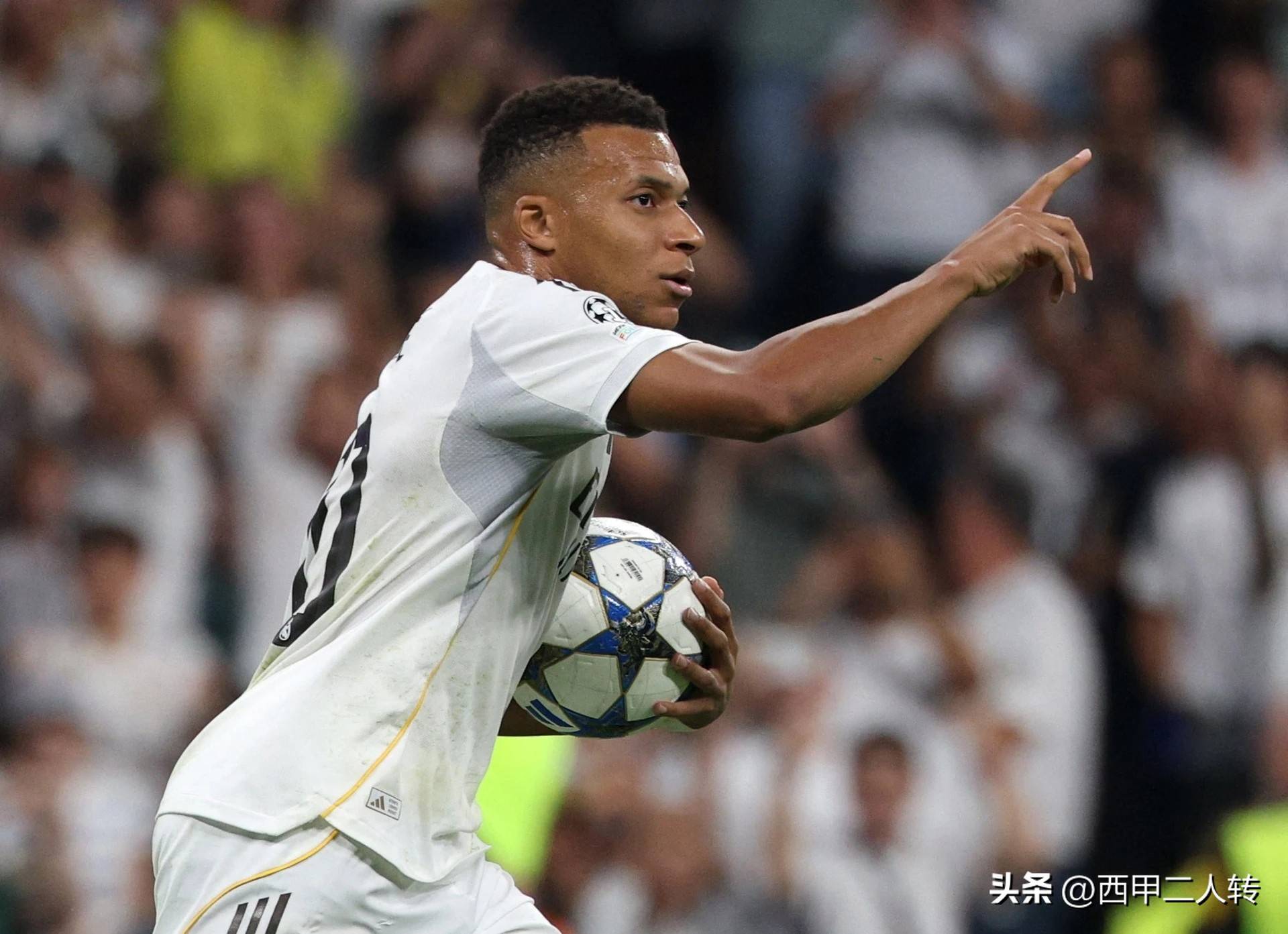 超越巅峰C罗,姆巴佩补上生涯短板:从超级射手到攻防兼备的领袖