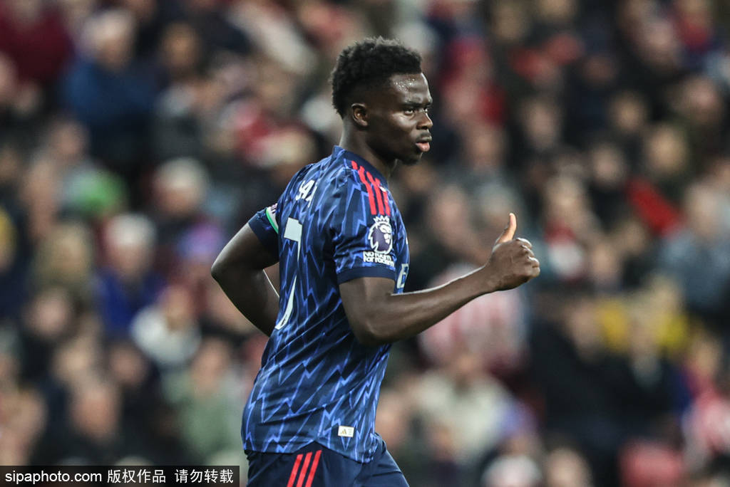 观战台:枪手苦战维拉+曼城遇黑马 梅西冲击生涯第47冠