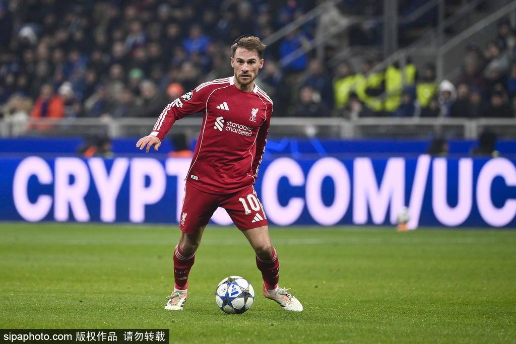 队友表态!麦卡:我们很爱萨拉赫 但球员应站在利物浦这边