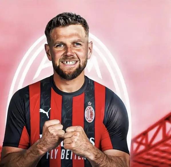 意甲知名记者:菲尔克鲁格就是为意大利足球量身定做的中锋,头球好身体壮,终结能力强