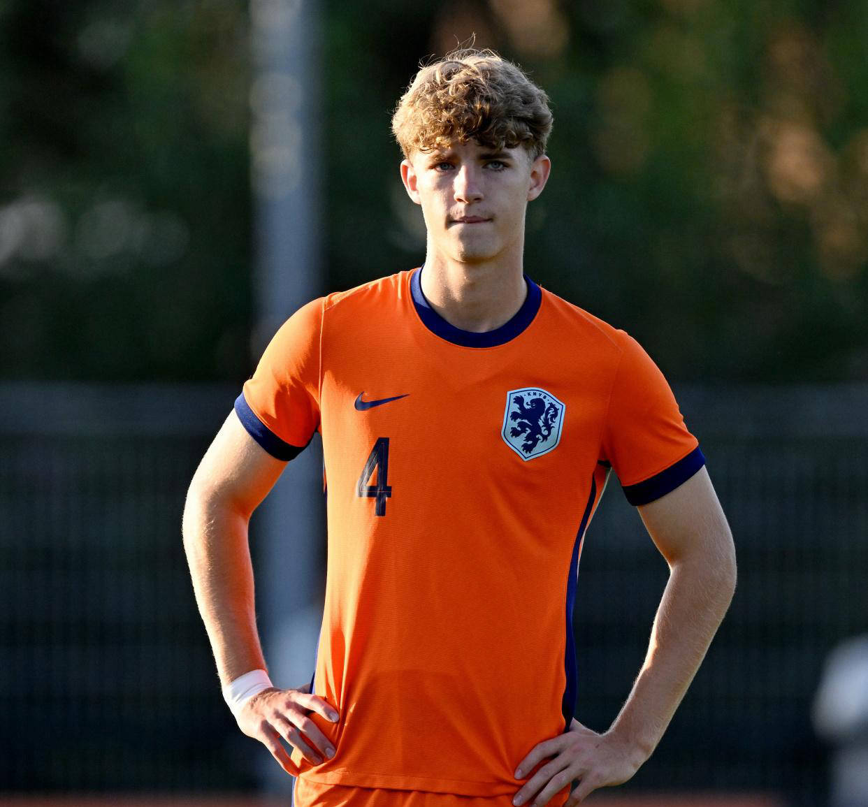 巴萨防线大改造!18岁荷兰“宝石”+4000万德甲铁闸双星加盟在即